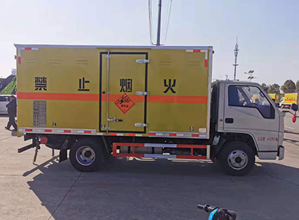 元阳爆破器材运输车