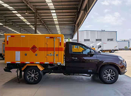元阳爆破器材运输车